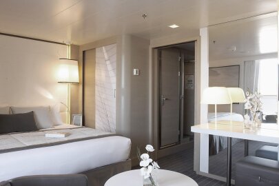 Le Soleal Deluxe Suite