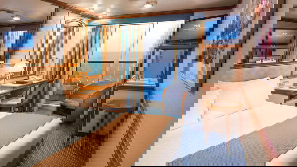 Emerald Princess Cabin Image