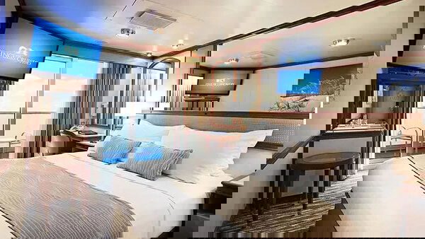 Emerald Princess Cabin Image