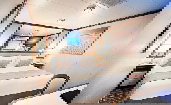 Grand Princess Cabin Image