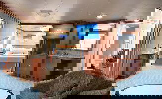 Grand Princess Penthouse Suite