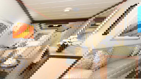 Royal Princess Cabin Image