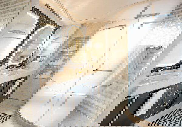 Seven Seas Explorer Cabin Image