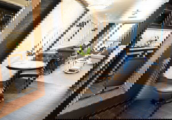 Seven Seas Explorer Cabin Image