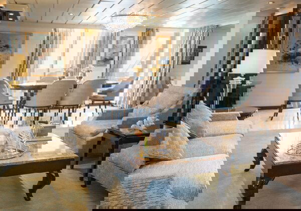 Seven Seas Mariner Cabin Image