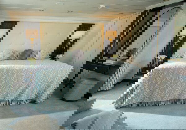 Seven Seas Mariner Cabin Image