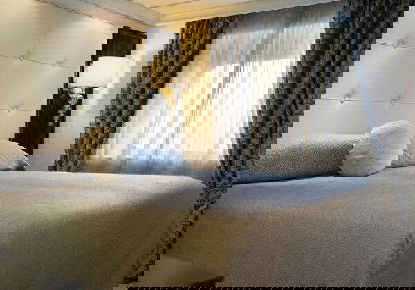 Seven Seas Mariner Cabin Image