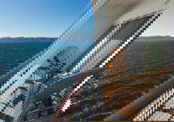 Seven Seas Mariner Cabin Image