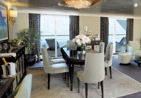 Seven Seas Navigator Signature Suite