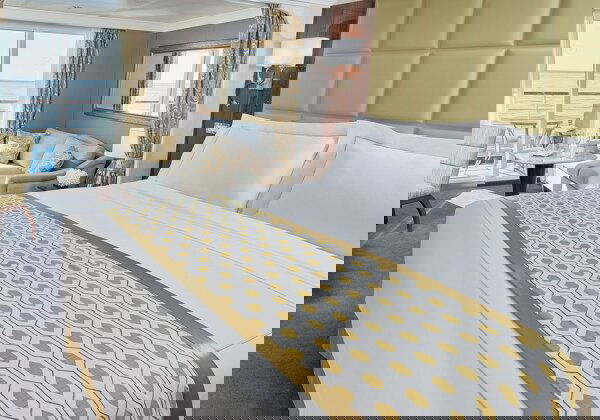 Seven Seas Voyager Cabin Image