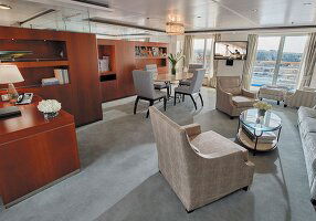 Seven Seas Voyager Signature Suite