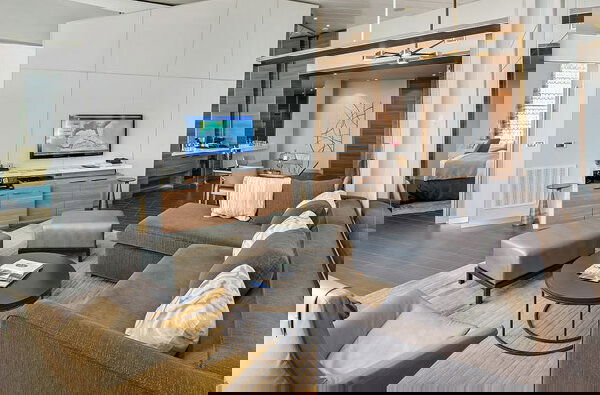 Allure of the Seas Cabin Image