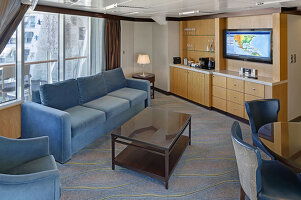 Allure of the Seas AquaTheater Suite