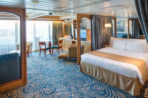 Enchantment of the Seas Owner's Suite - 1 Bedroom