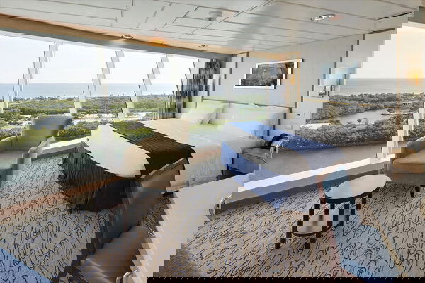 Freedom of the Seas Cabin Image