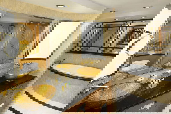 Freedom of the Seas Cabin Image