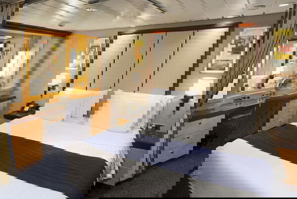 Freedom of the Seas Cabin Image