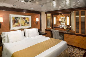 Freedom of the Seas Owner's Suite - 1 Bedroom