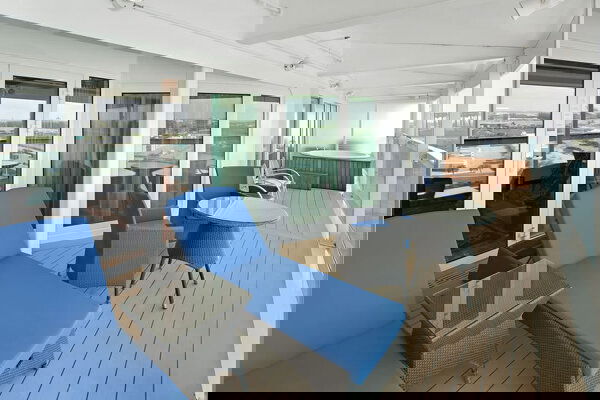 Freedom of the Seas Cabin Image