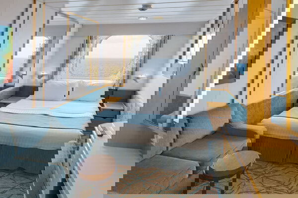 Grandeur of the Seas Cabin Image