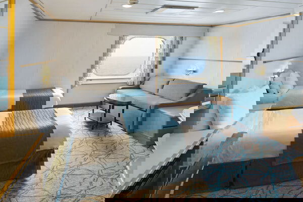 Grandeur of the Seas Cabin Image