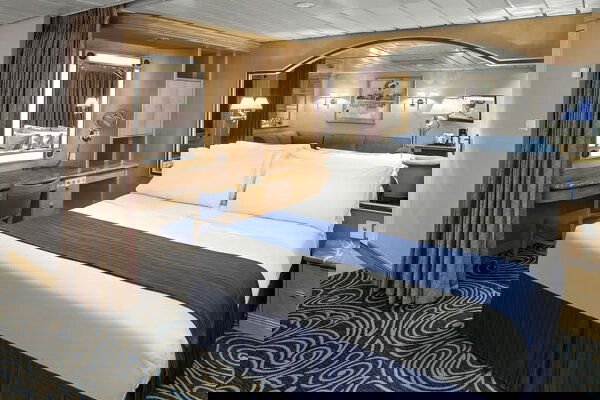 Grandeur of the Seas Cabin Image