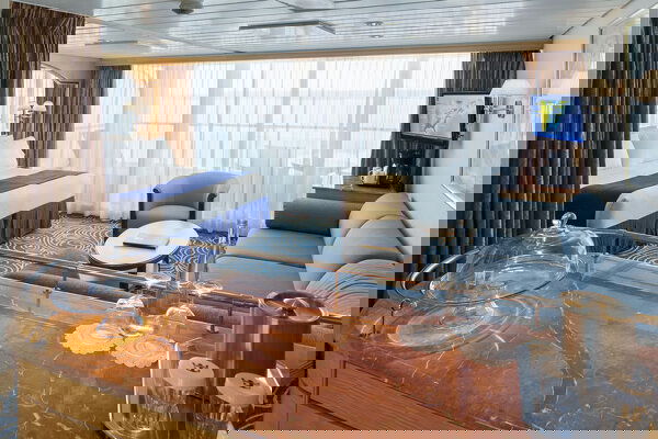 Grandeur of the Seas Cabin Image