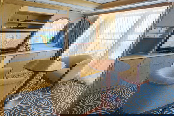 Grandeur of the Seas Cabin Image