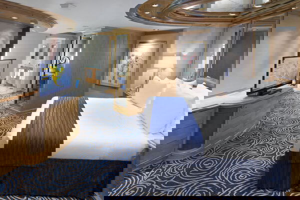 Grandeur of the Seas Cabin Image