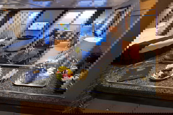 Independence of the Seas Cabin Image