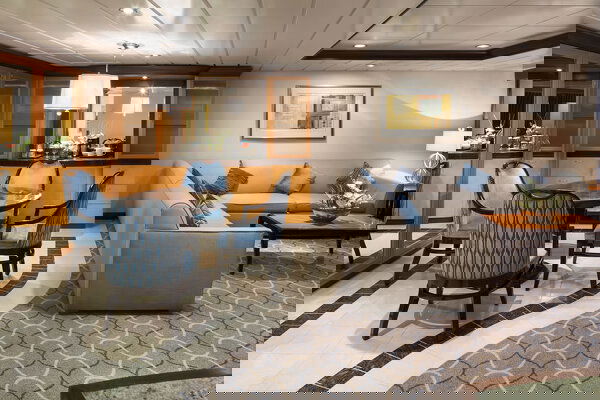 Independence of the Seas Cabin Image