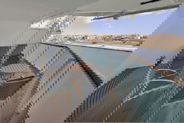 Jewel of the Seas Cabin Image