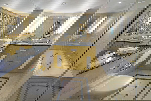 Jewel of the Seas Cabin Image