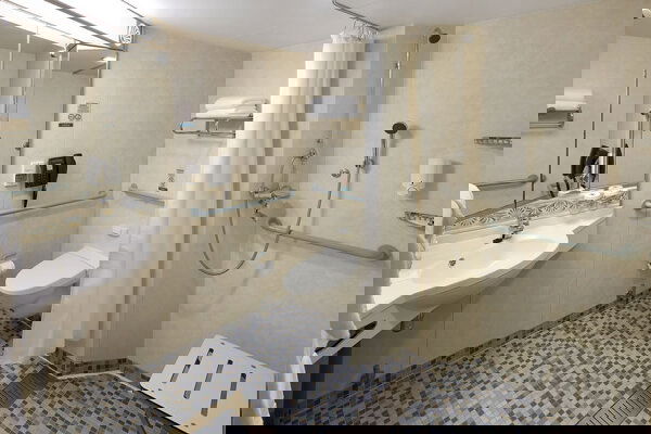 Navigator of the Seas Cabin Image