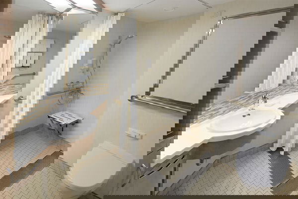 Navigator of the Seas Cabin Image