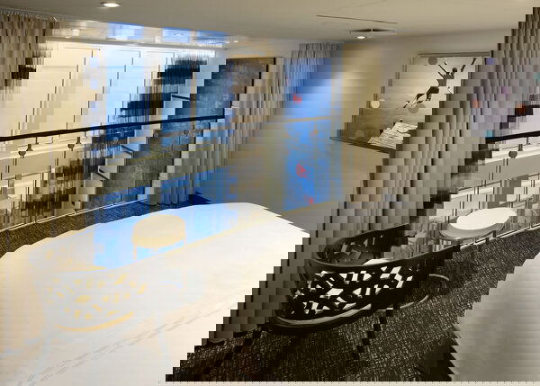 Ovation of the Seas Cabin Image