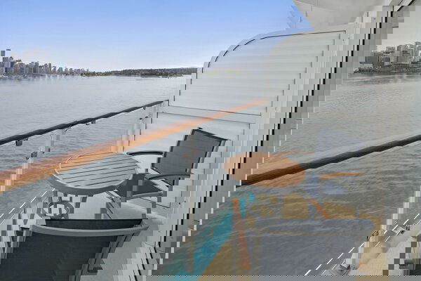 Radiance of the Seas Cabin Image