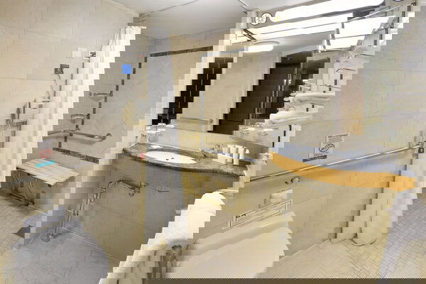 Radiance of the Seas Cabin Image