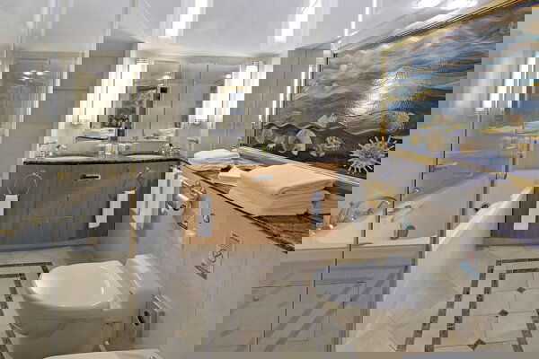 Radiance of the Seas Cabin Image