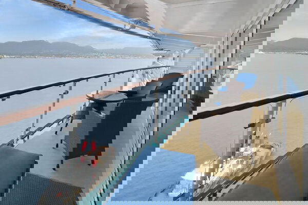 Radiance of the Seas Cabin Image