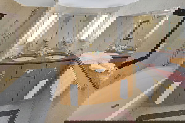 Serenade of the Seas Cabin Image