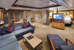 Serenade of the Seas Owner's Suite - 1 Bedroom