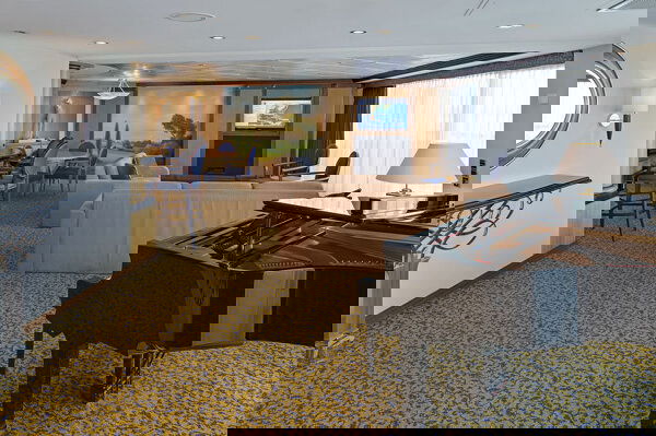 Serenade of the Seas Cabin Image