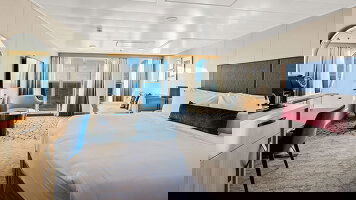 Utopia of the Seas Junior Suite