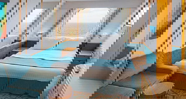 Vision of the Seas Cabin Image