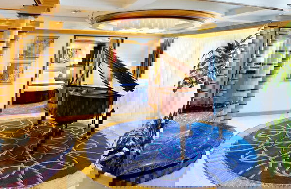 Voyager of the Seas Cabin Image