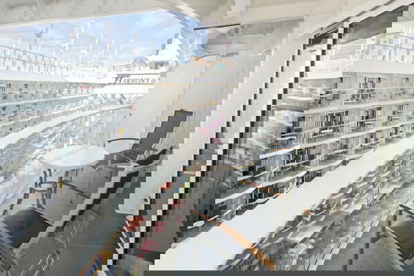 Wonder of the Seas Cabin Image