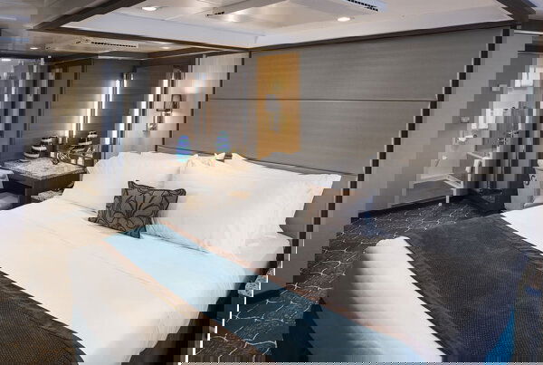 Wonder of the Seas Cabin Image