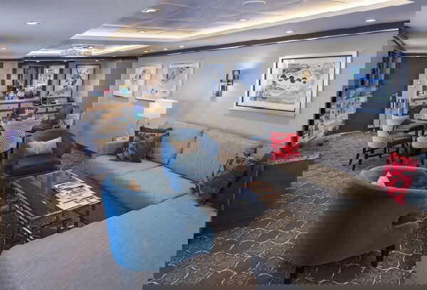 Wonder of the Seas Cabin Image