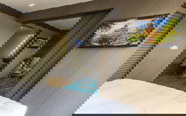 Scenic Aura Cabin Image